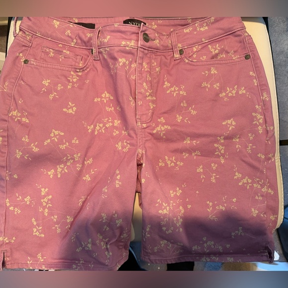 NYDJ Ella Shorts Size 12 EUC - Picture 1 of 5